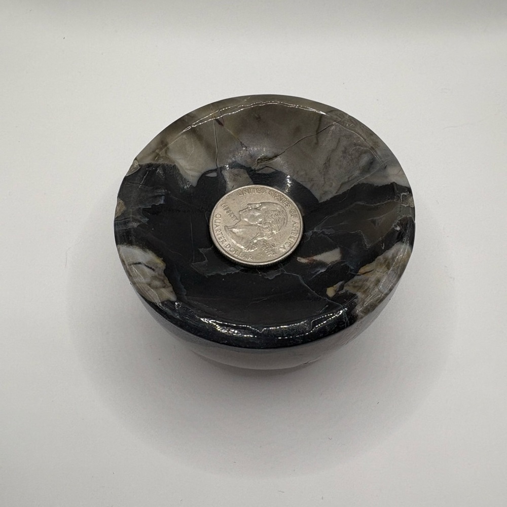 Volcano Agate Bowl 275g UV Reactive